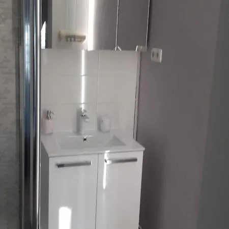 Sany Apartment *
